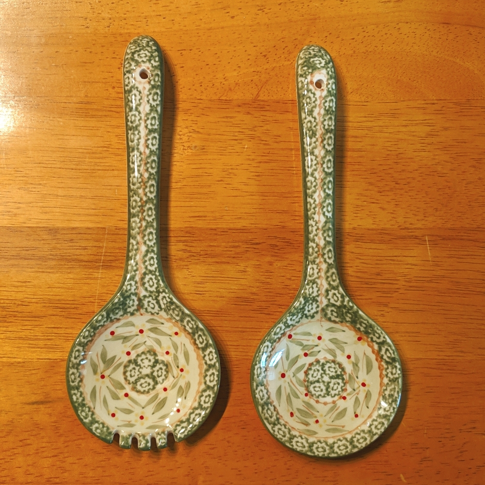Temptations, Old World, green salad serving spoon and fork set.  EUC